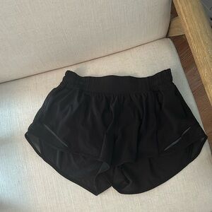 Lululemon Hotty Hot Short